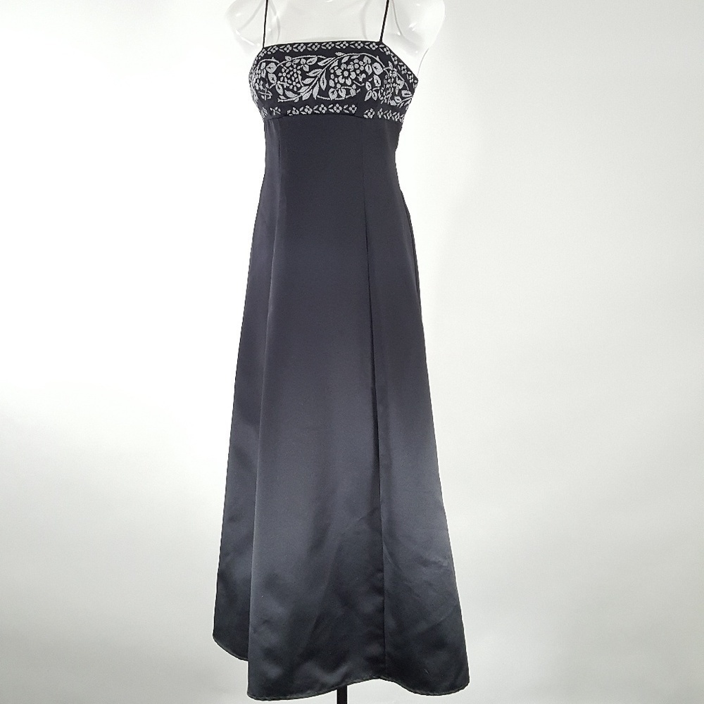 MORGAN & CO FORMAL DRESS